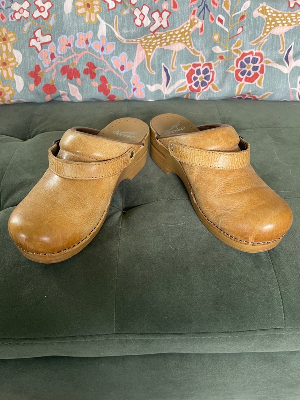 Dansko Beige Leather Clogs with Buckle - Picture 4 of 6